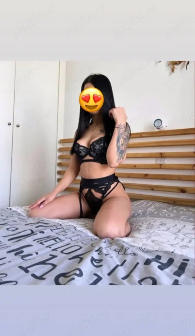Ada – Escortă Tatuată în Piața Alba Iulia