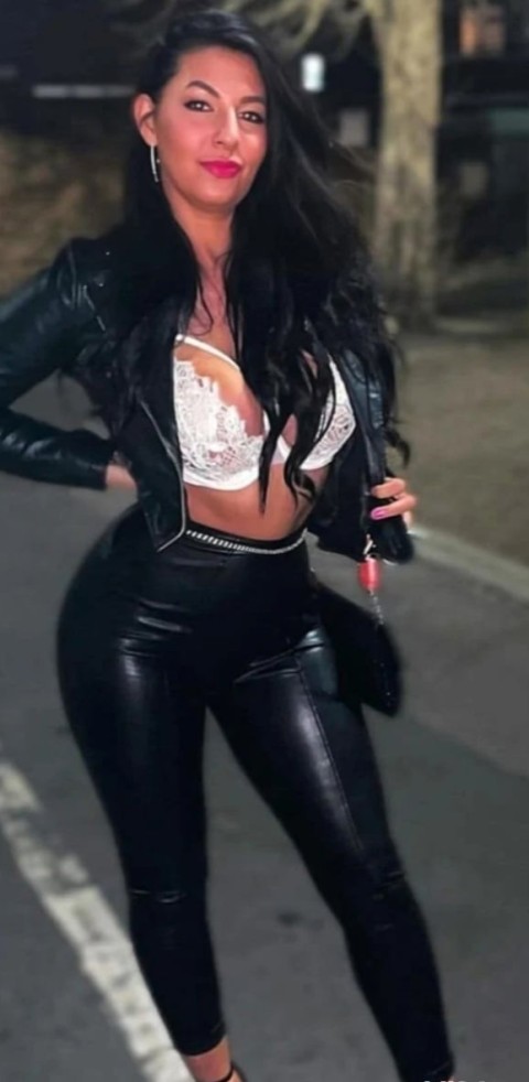 Andreea, escortă verificată în Bacău