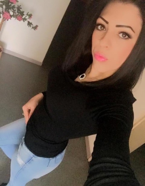 Controlul Centurii de Castitate cu Larisa