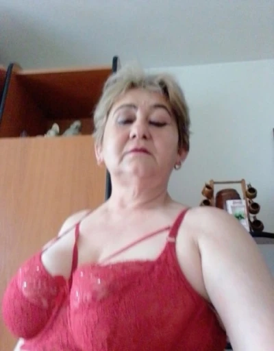 Dimineața Devreme cu Stăpâna Diana în Berceni