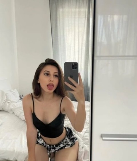 Escortă 150 cm – Fantezii de Neuitat în Bucureștii Noi