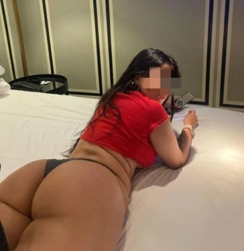 Escortă 150 cm – Pasiune și Eleganță în Câmpulung