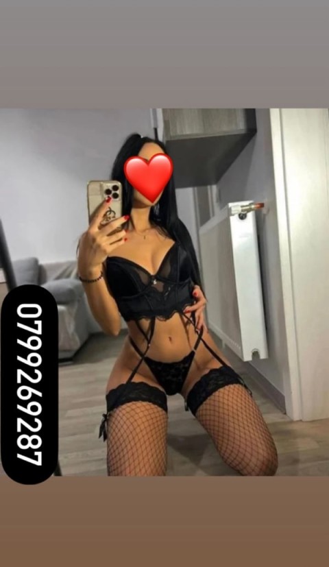 Escortă 60 ani disponibilă pentru party-uri exclusive în Botoșani