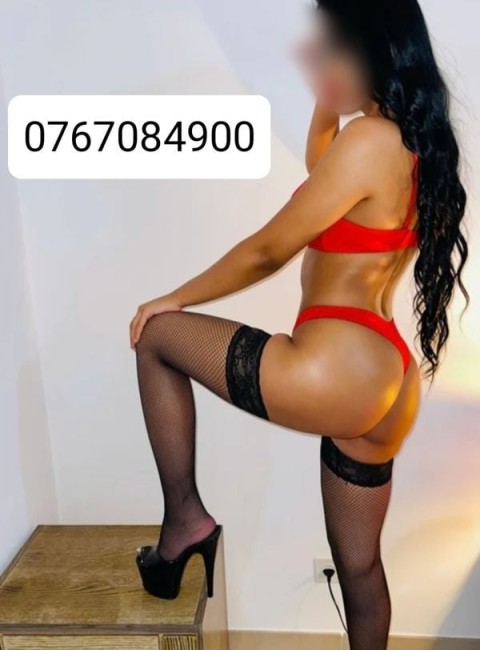 Escortă blondă slim pentru experiențe unice în Reșița · escortă blonda slim