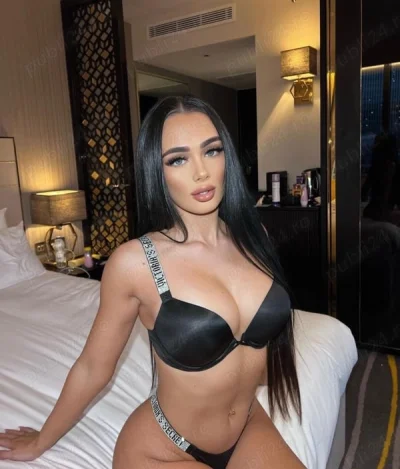 Escortă de Etnie Disponibilă pentru Întâlniri Fierbinți în București