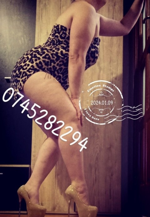Escortă de etnie în Mănăștur