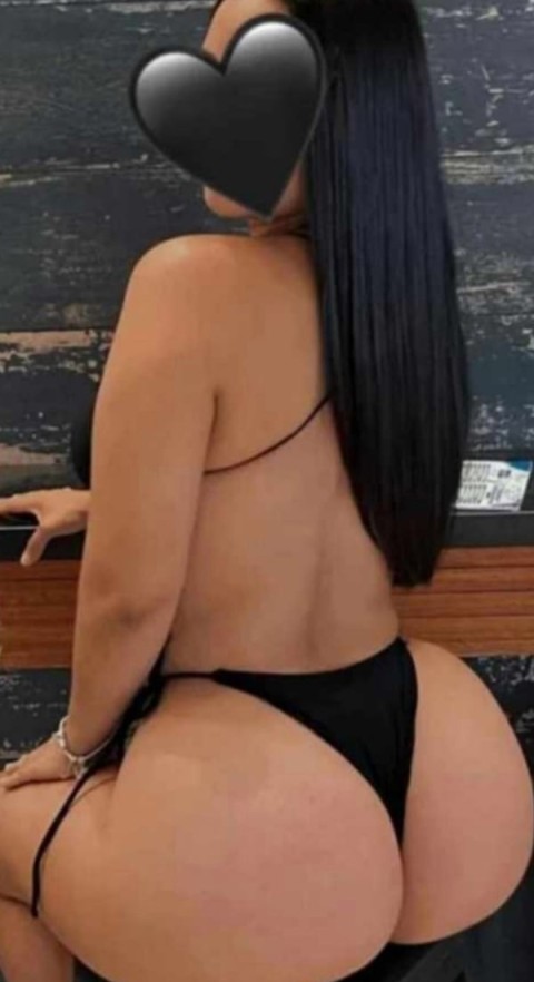 Escortă Fisting în Tei: Blonda Sexy și Nerăbdătoare