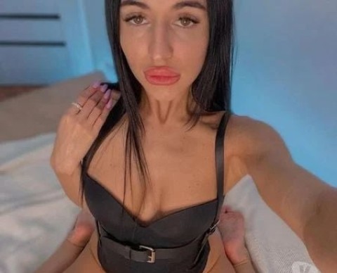 Escortă Gay Blondă în Râmnicu Vâlcea