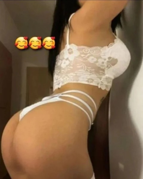 Escortă țigancă Larisa din Năvodari