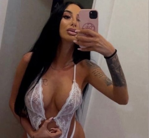 Escortă sclavă disponibilă în Drumul Taberei