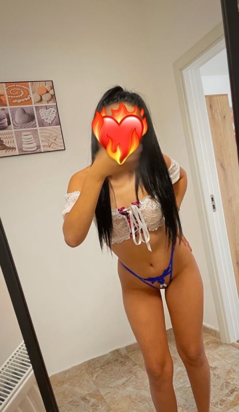Escortă studentă în Burebista – La tine sau la mine, tu alegi