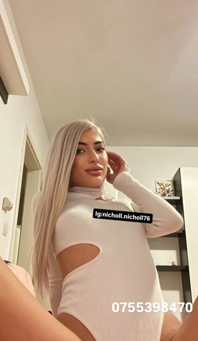 Escortă Superbă în Universitate