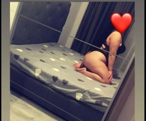 Escortă Tatuată din Avantgarden
