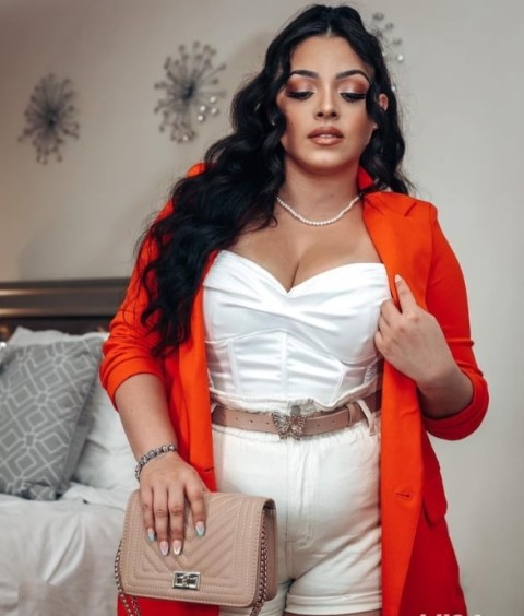 Escortă Travestită VIP în Fălticeni