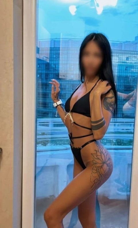 Escorta naturală și matură din Piața Romană