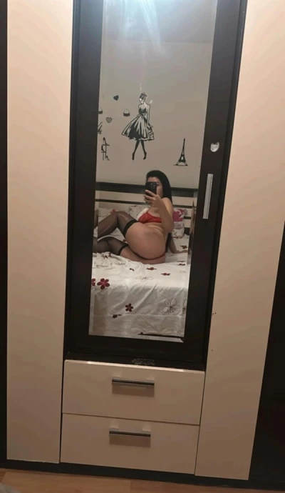 Escorta Skinny Disponibilă în Eforie · escortă skiny