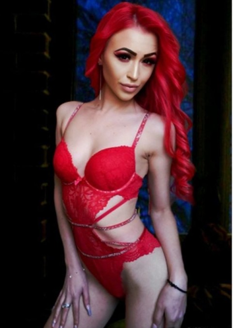 Fete de Party: Aleyna, Escortă Roșcată în Mediaș