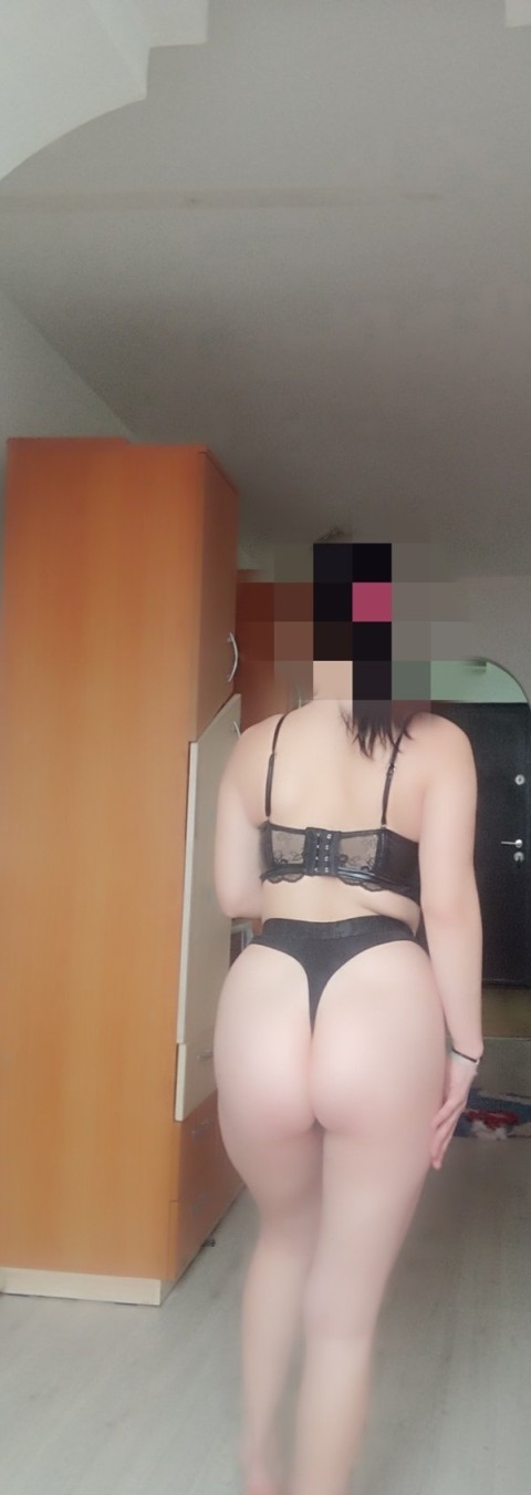 Maria – Discreție și Plăcere Virtuală în Drumul Taberei · discret
