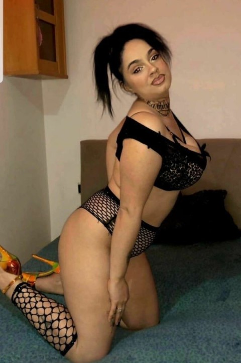 Maria, escortă roșcată naturală în Băneasa