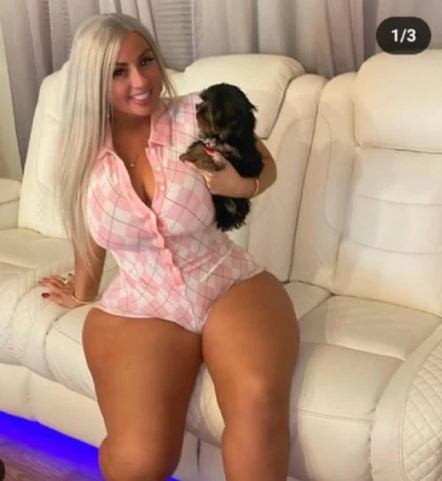 Maria – Seducătoarea Roșcată din Confort City · maghiară