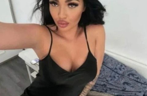 Morena – Escortă Studentă în Vatra Luminoasă