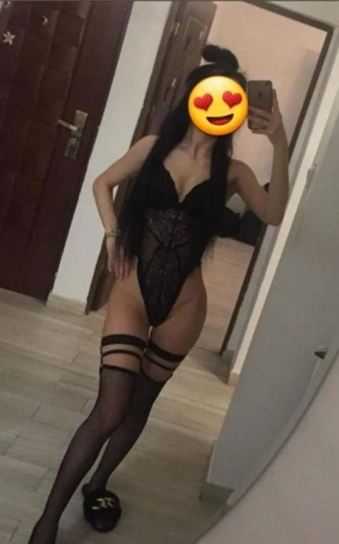 oana · escortă asiatică