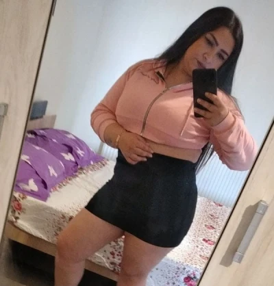 Petreceri Private cu Alice în Costin Georgian