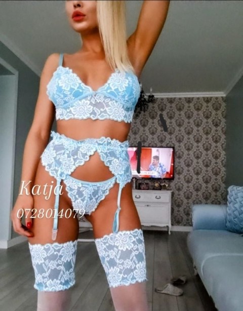 Pup Play cu o Escortă Nouă în Orșova