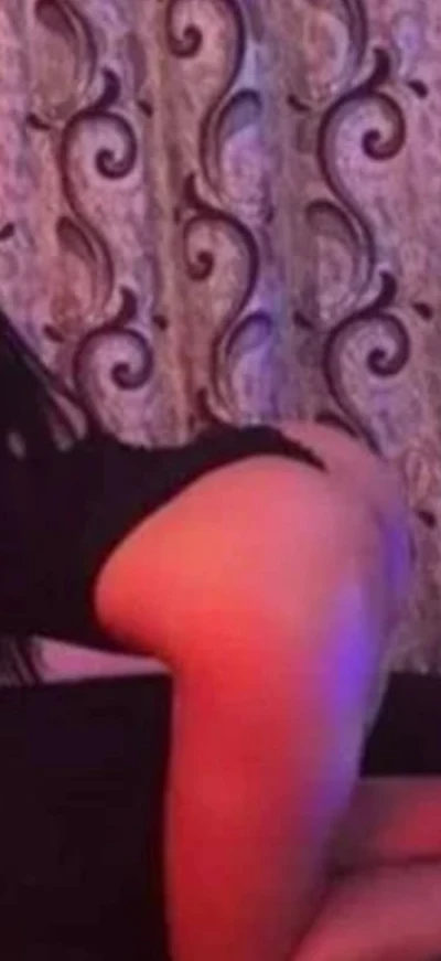 Ralucă blondă fierbinte, gata să mă fut cu tine în Călimănești · ma fut