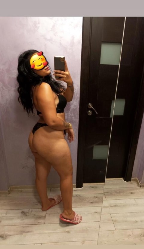 Roluri și Fantezii cu Tgirl Dotată în Rahova