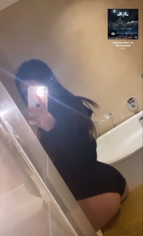 ROYAL MASAJ SI JACUZZI · escortă 170 cm