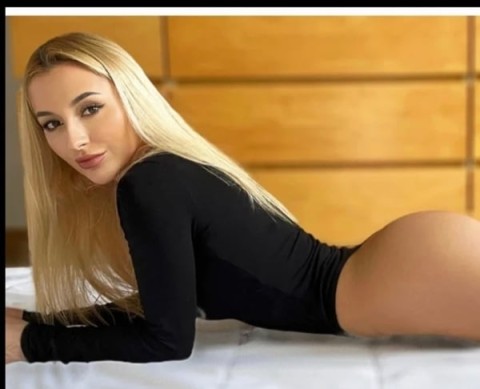 Sexy Escortă Voluptuoasă în Roman