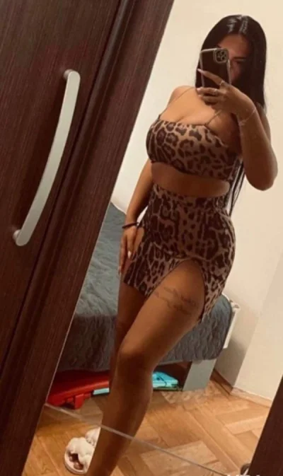 Turcoaică Seducătoare în Târgoviște – Adorația Zeiței